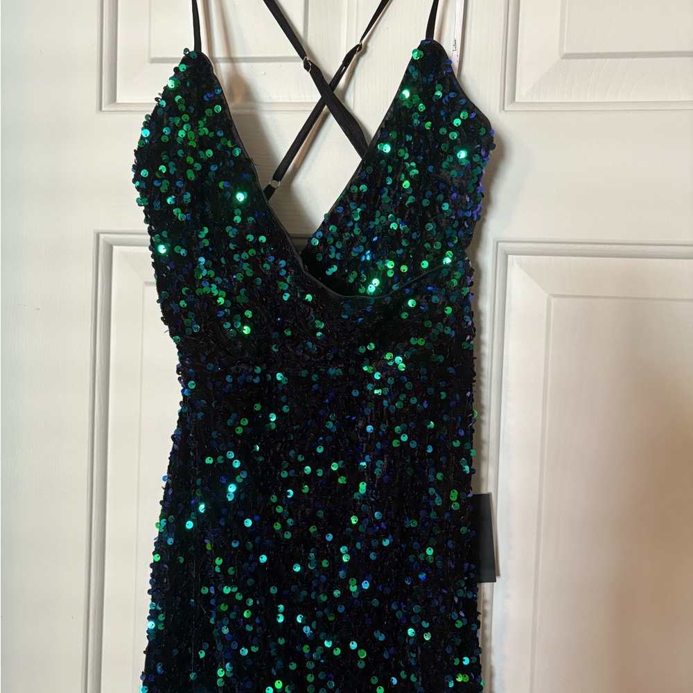 Lulu's Keep it Regal Green Iridescent Sequin Velvet Maxi dress - Picture 4 of 7